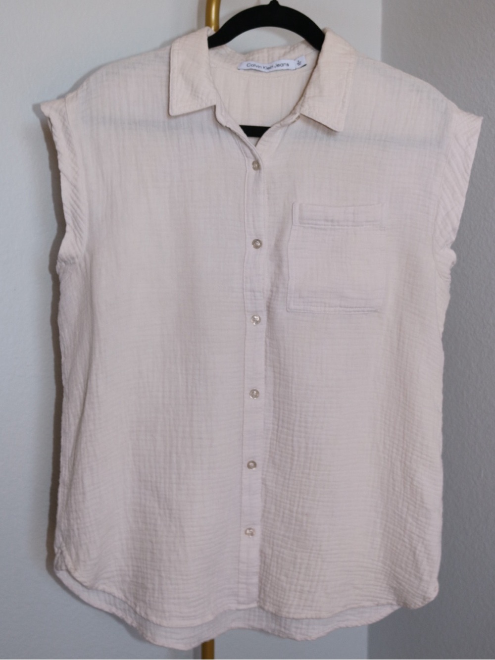 Beige Calvin Klein 100% Cotton Gauze Relaxed Fit Sleeveless Button Down Shirt M